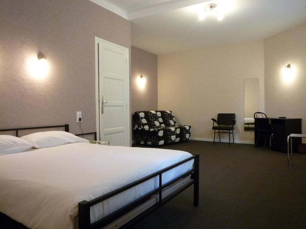 Hotel La Flamme Rouge Saint-Girons (Ariege) Room photo