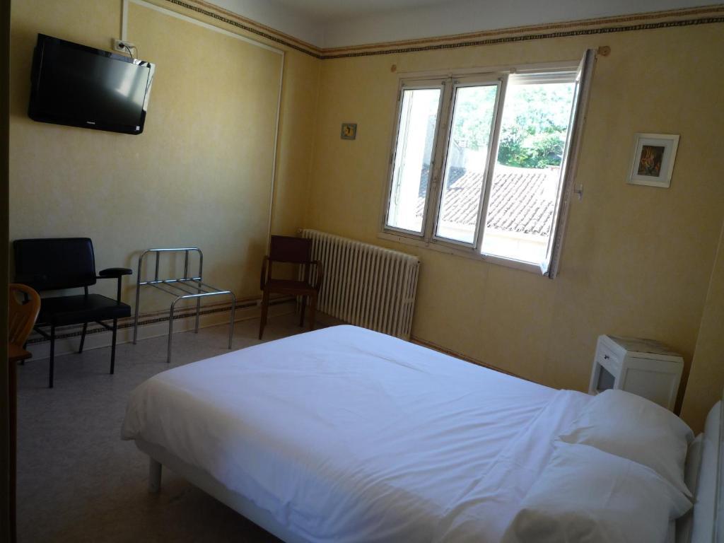 Hotel La Flamme Rouge Saint-Girons (Ariege) Room photo