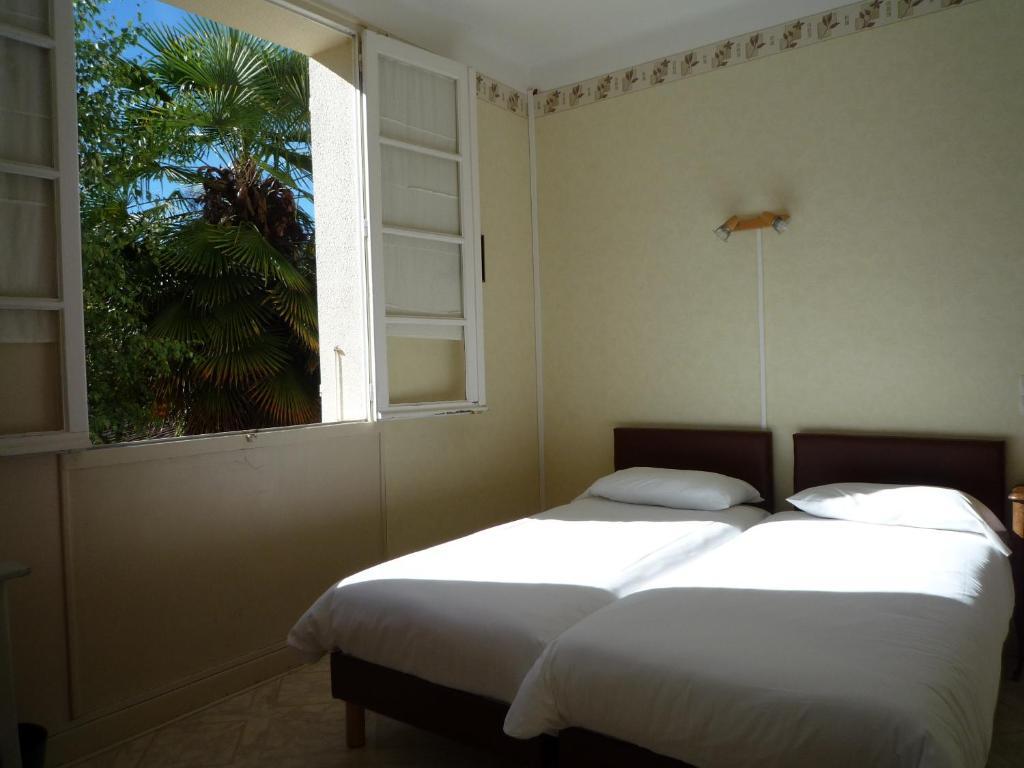 Hotel La Flamme Rouge Saint-Girons (Ariege) Room photo